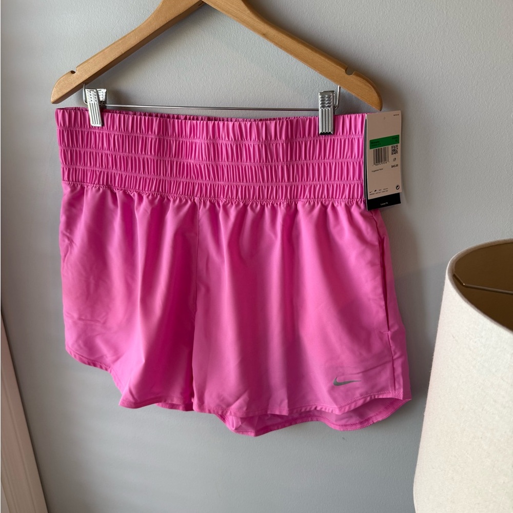 Nike Dri-FIT Ultra High-Waisted 3" Brief-Lined Shorts NWT - Picture 2 of 7